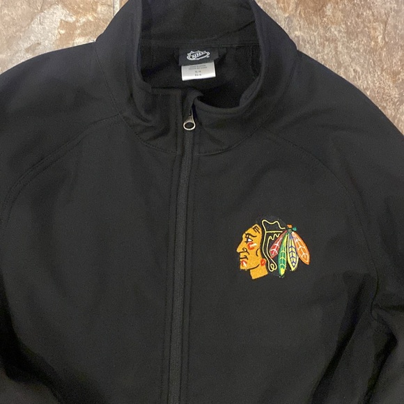 NWT ChicagoBlackhawks softshell black jacket youth18 comparable mens see chart - Picture 2 of 7